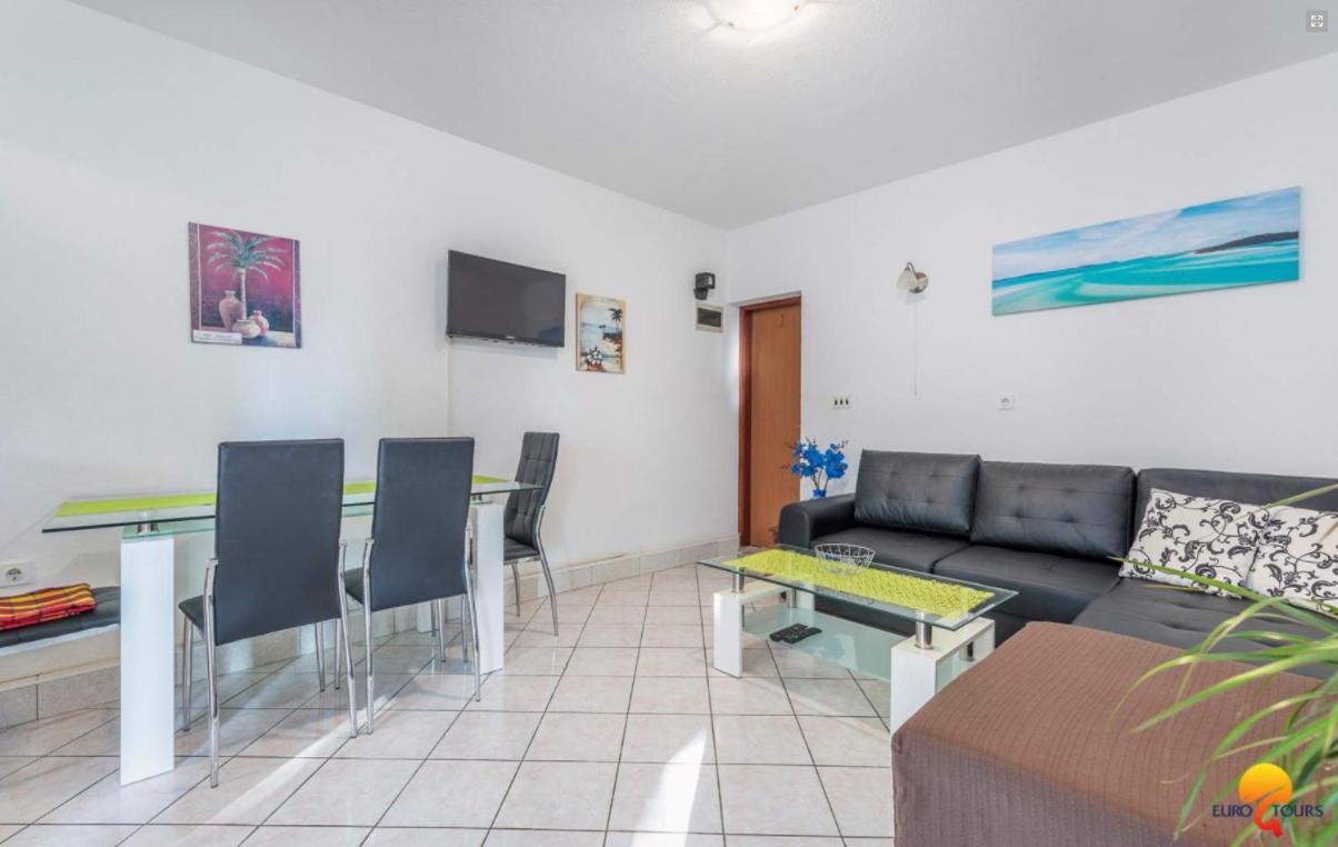 House Lucija Apartment Porec Exterior photo